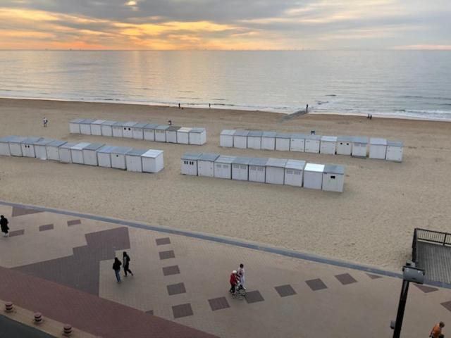 Appartementen Op De Zeedijk In Knokke Op De 3E En 4E Verdieping Van Logie Marie Zewnętrze zdjęcie
